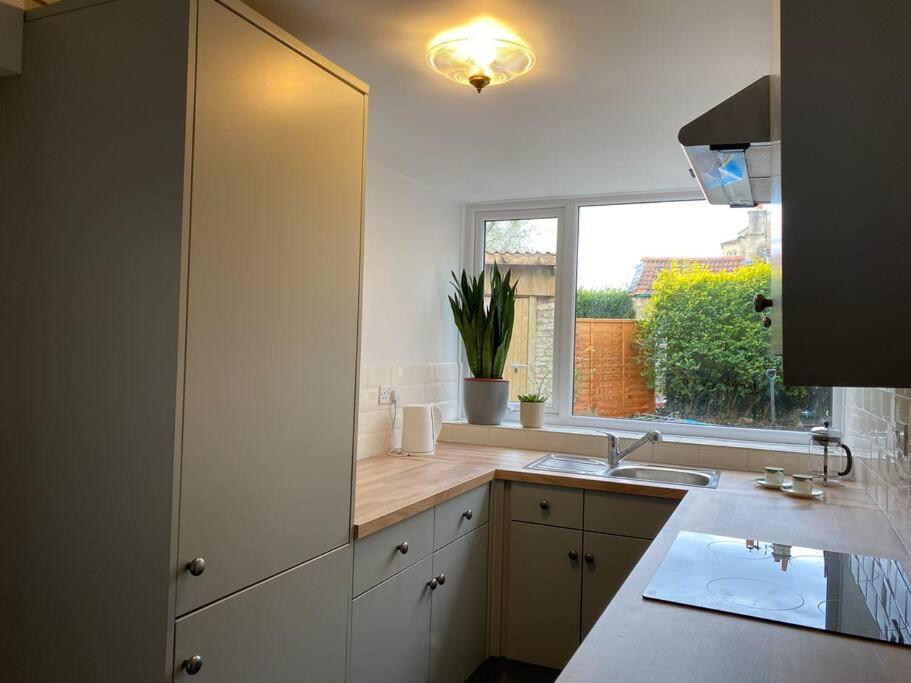 Regency Cottage 10 Minutes From Bath City Centre Екстериор снимка